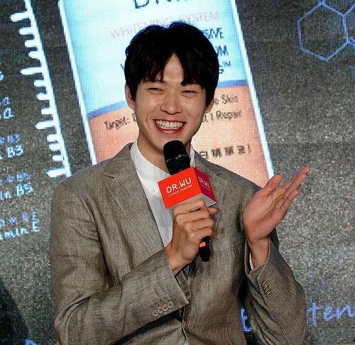 吃瓜第一线直播娱乐圈,吃瓜第一线直播揭秘幕后故事