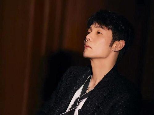 娱乐圈帅哥吃瓜图片高清,高清瓜图揭秘明星私享时光